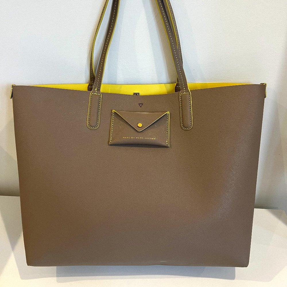 Marc Jacobs  Metropolitote Leather Tote Bag